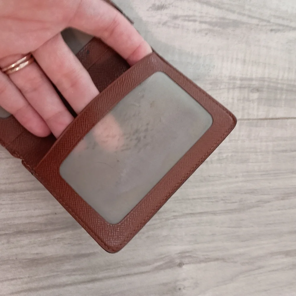 Louis Vuitton 2 Card Holder/ ID Holder - Picture 7 of 11